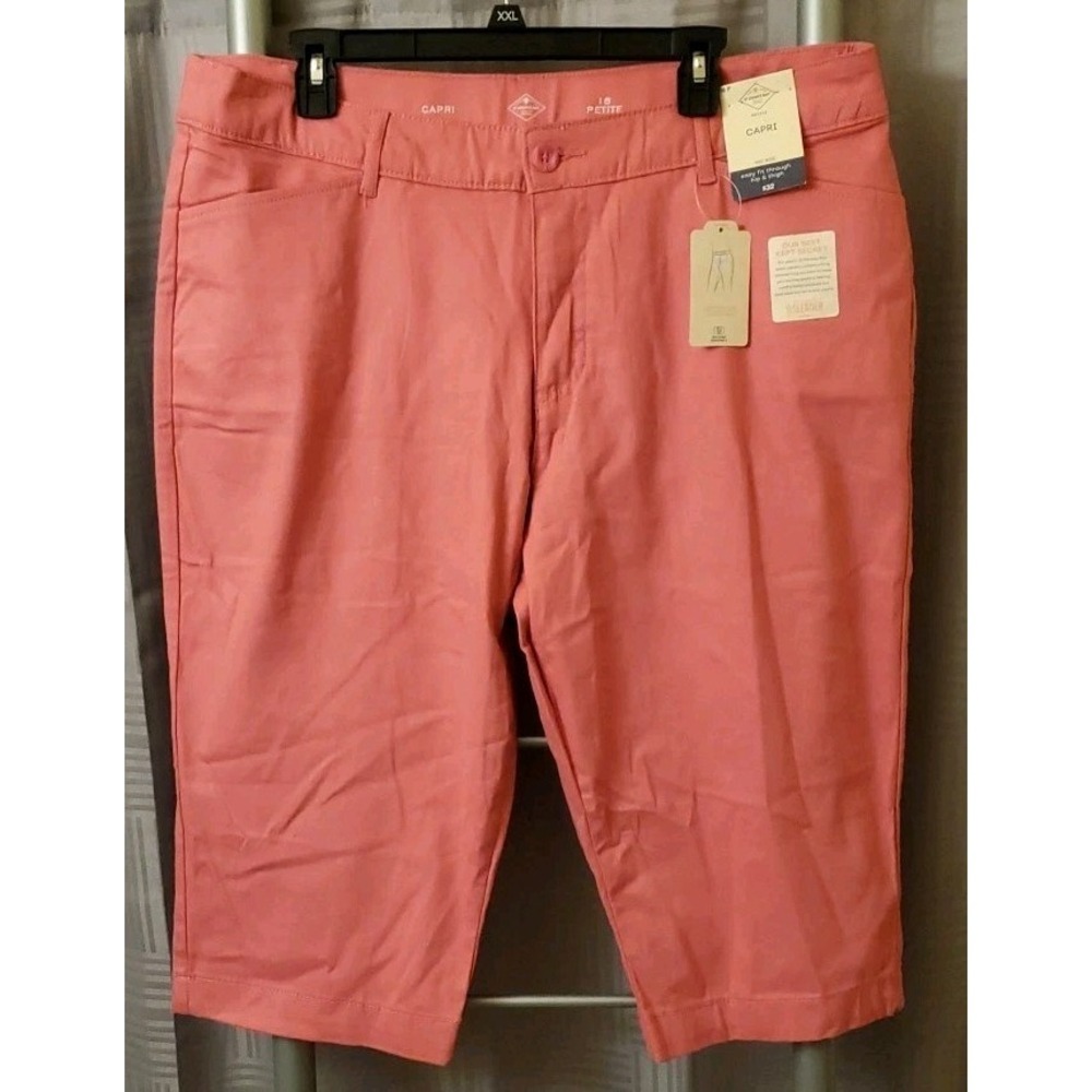 St Johns Bay Womens 18 Petite Classic Fit‎ Shocking Pink Crop Capri NWT